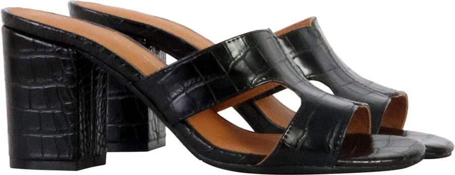 The Divine Factory Slippers met hak