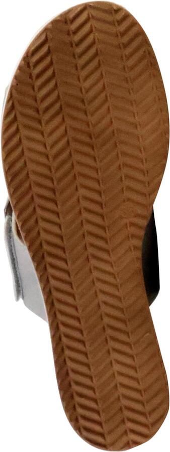 The Divine Factory Slippers met plateauzool om aan te trekken