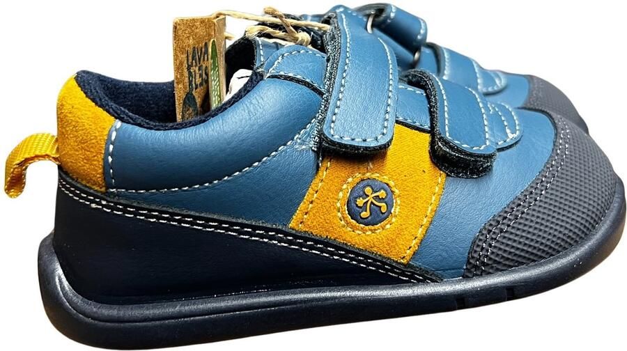 TITANITOS Baby sneakers Pou