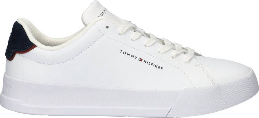 Tommy Hilfiger Sneakers TH COURT LTH DETAIL ESS vrijetijdsschoen lage schoen veterschoen met zijlijk logo-opdruk