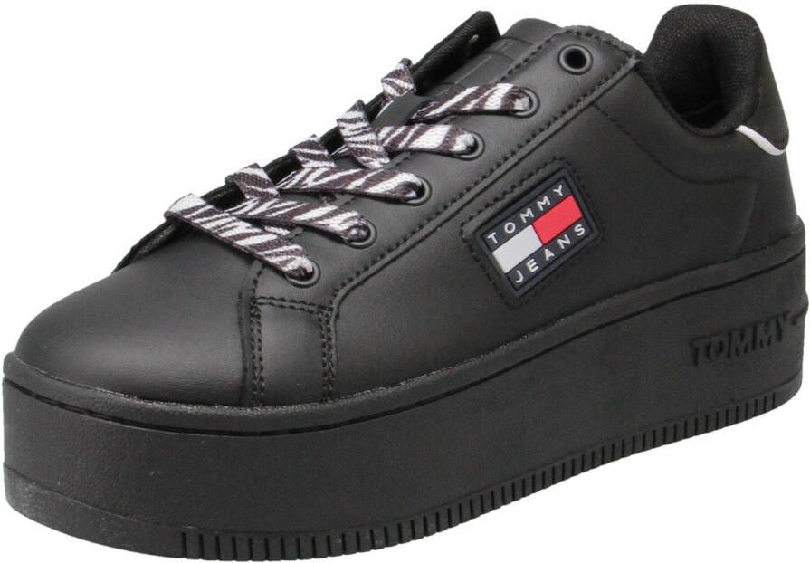 TOMMY JEANS Plateausneakers TJW FLATFORM ESS vrijetijdsschoen halfschoen veterschoen met gepolsterde schacht