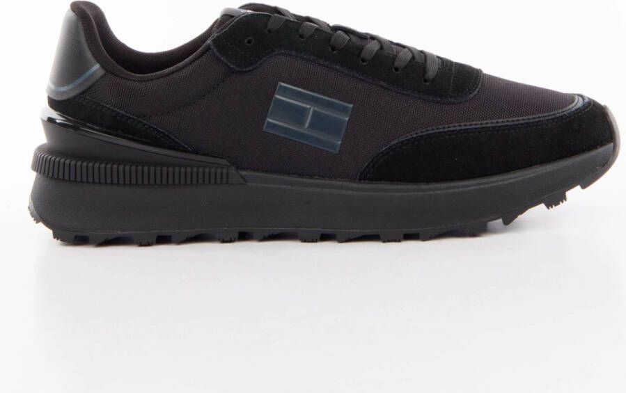 TOMMY JEANS Sneakers met sleehak TJM TECHNICAL RUNNER ESS vrijetijdsschoen lage schoen veterschoen met gepolsterde schacht
