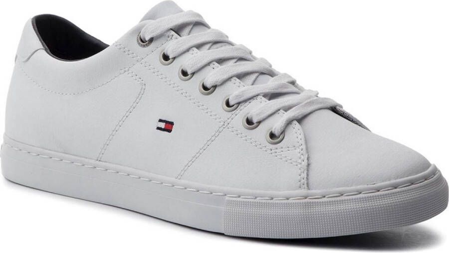 Tommy Hilfiger Sneakers MODERN CUP LIGHTWEIGHT LEA met contrastbeleg bij de hiel