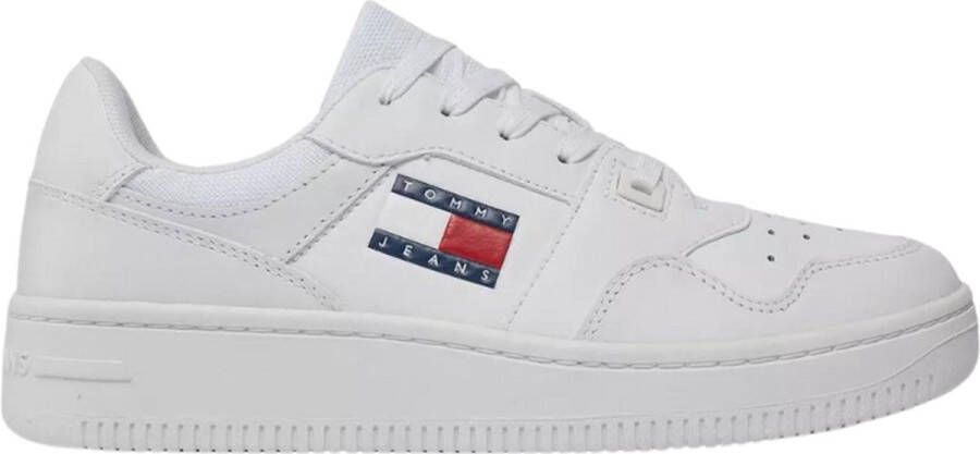 TOMMY JEANS Plateausneakers TJW RETRO BASKET ESS vrijetijdsschoen lage schoen veterschoen met zijlogo-vlag - Foto 2
