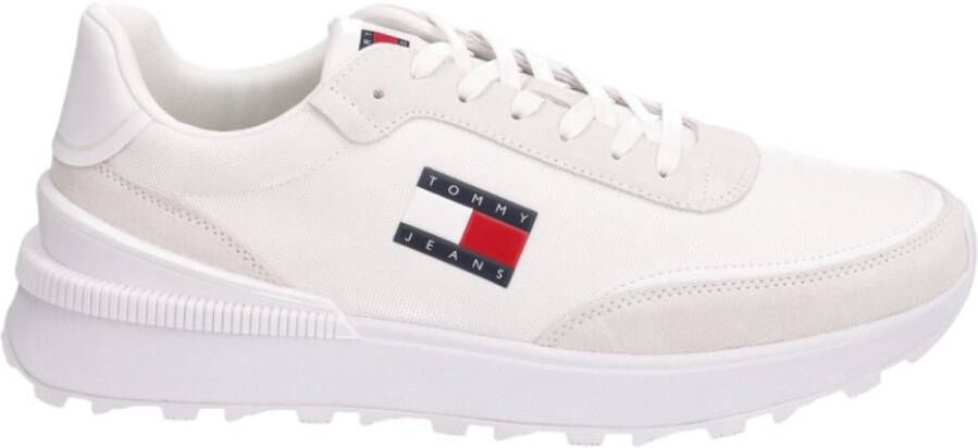 TOMMY JEANS Sneakers met sleehak TJW TECH RUNNER ESS vrijetijdsschoen veterschoen lage schoen met contrastaccenten