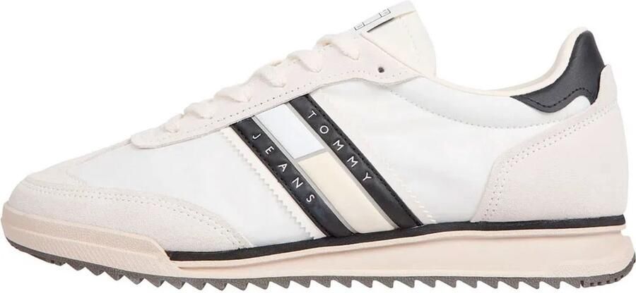 TOMMY JEANS Sneakers TJM RETRO RUNNER CLEATED vrijetijdsschoen lage schoen veterschoen met contrastafwerking