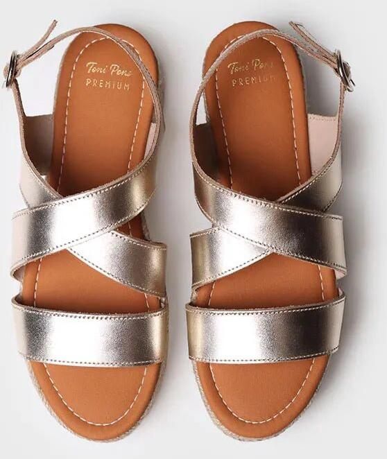 Toni Pons Sandalen met bandjes en plateauzool ELISENDA