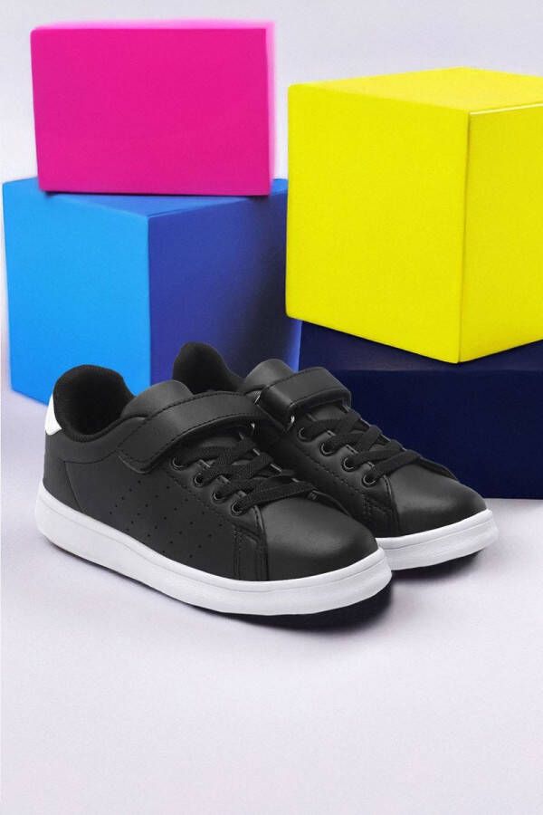TRENDYOL SHOES Zwarte Enkele Klittenband Kinder Unisex Kinder Sportschoenen Takaw25Sn00036