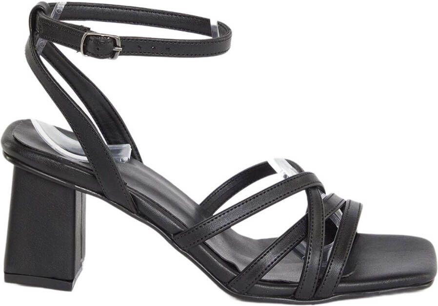 TRENDYOL SHOES Zwarte Enkelband Blokhak Dames Sandalen Taxss24To00006