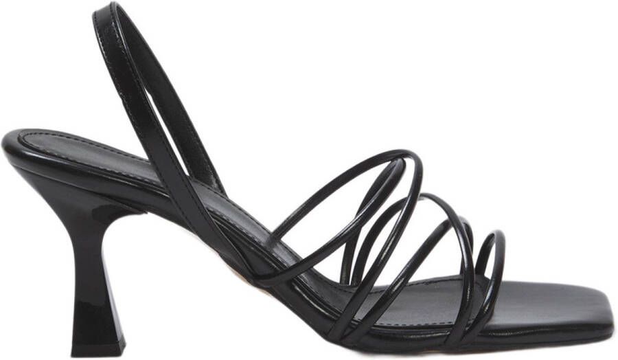 TRENDYOL SHOES Zwarte Enkelband Dunne Hak Vierkante Neus Dames Sandalen Met Hak Takss25To00003