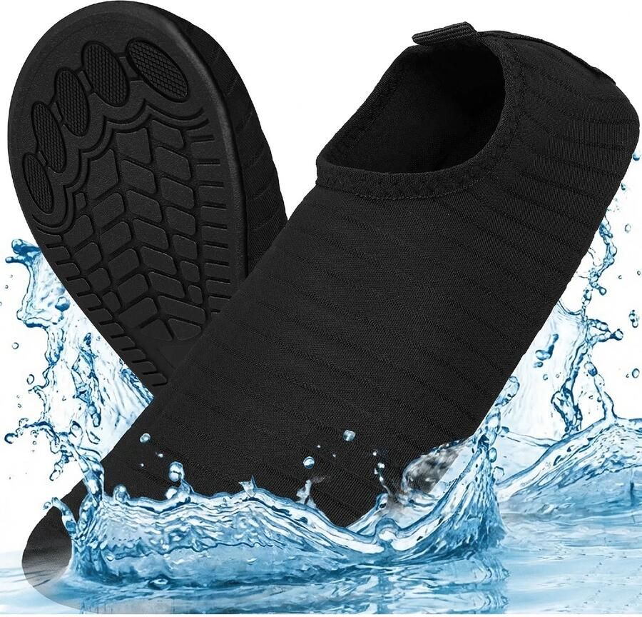 Trizand Zwarte waterschoenen voor strand zwembad en watersport met antislip TPE zool flexibele pasvorm en laag gewicht