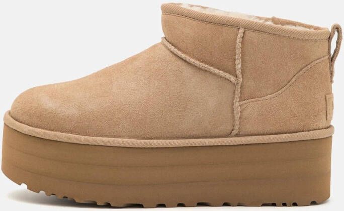 UGG CLASSIC ULTRA MINI PLATFORM W Volwassenen Gevoerde laarzenSnowbootsDames laarzen Wit beige