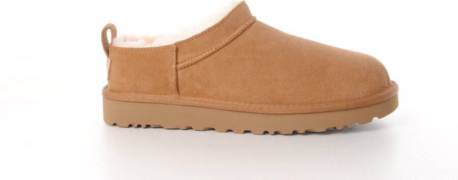 UGG Klassieke Micro bruine enkellaarsjes