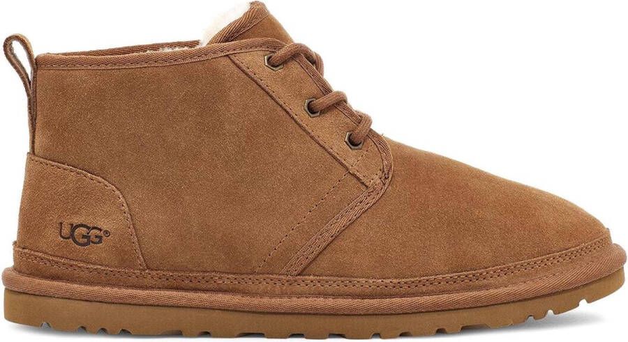 UGG Veterschoenen Unisex Neumel Chukka boot vrijetijdsschoen met casual 3-gats vetersluiting