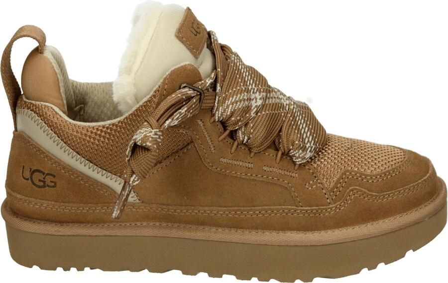 UGG Plateausneakers LOWMEL Midcut sneaker veterschoen met gewatteerde schachtrand
