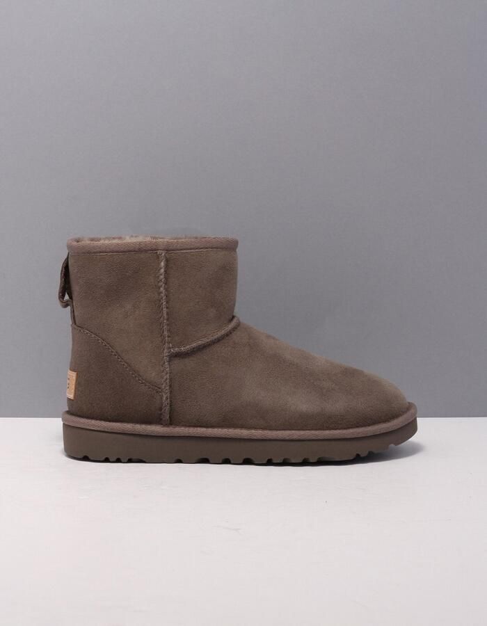 UGG CLASSIC MINI II W Gevoerde laarzenSnowbootsDames laarzenHeren laarzen Grijs - Foto 3