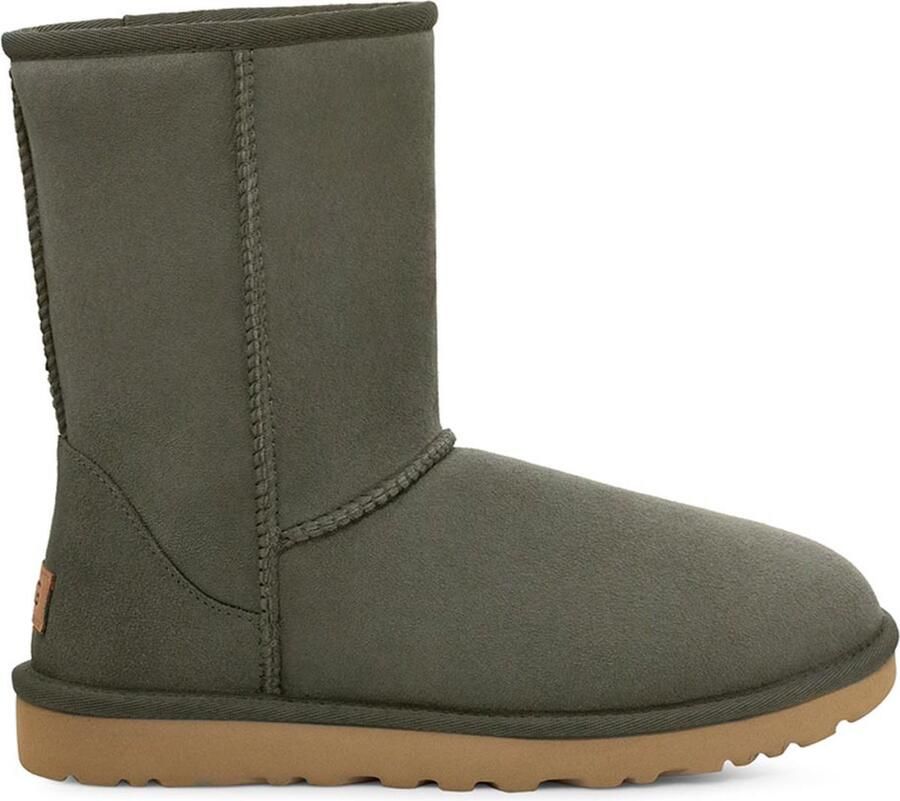UGG W Classic Short II