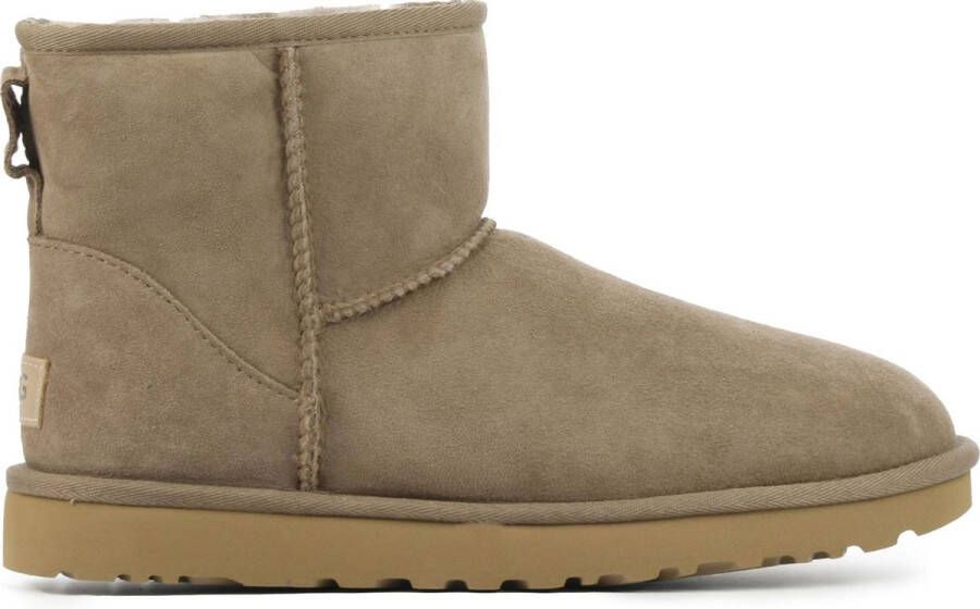 UGG Vachtlaarzen W Classic Mini Ii Maat: 37 Materiaal: Suède Kleur: Taupe