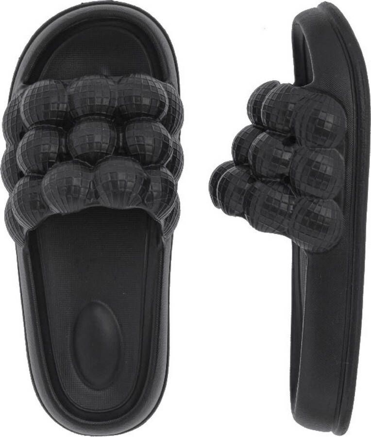 Unique Living Slippers Gusto Black