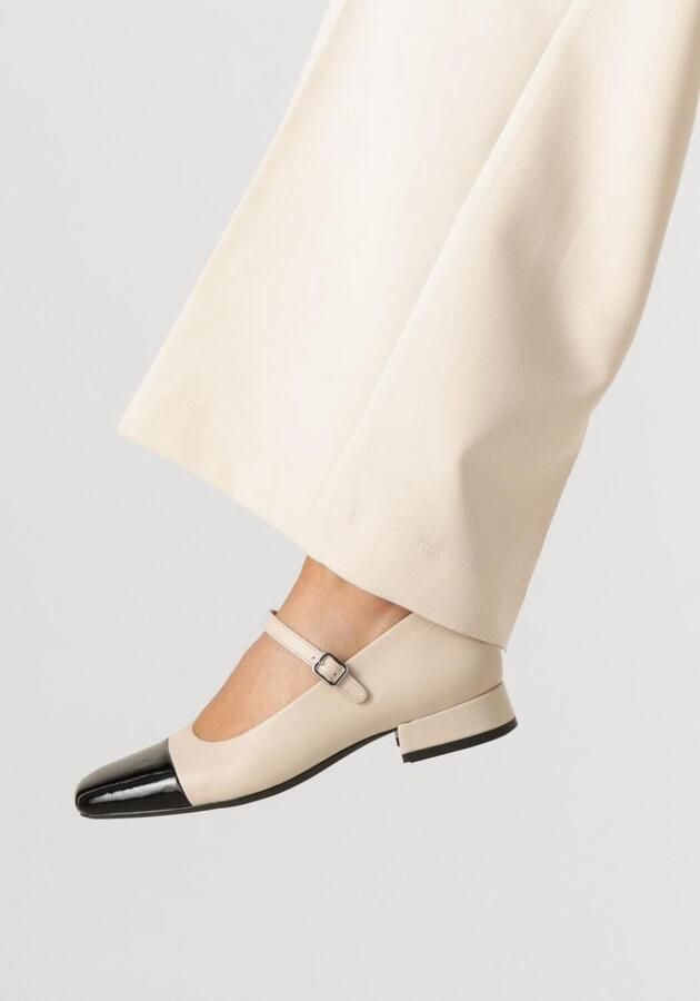 VAGABOND SHOEMAKERS Ballerina Dames Debbi 5818-160 Maat: 40 Materiaal: Leer Kleur: Wit - Foto 2