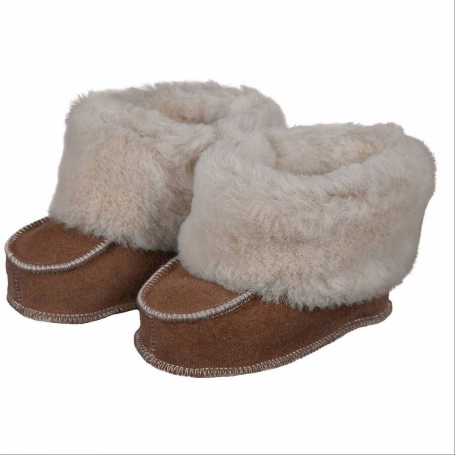 Van Buren Bolsward BV Schapenvacht babyslofjes Baby slofjes van lamsvacht Cognac
