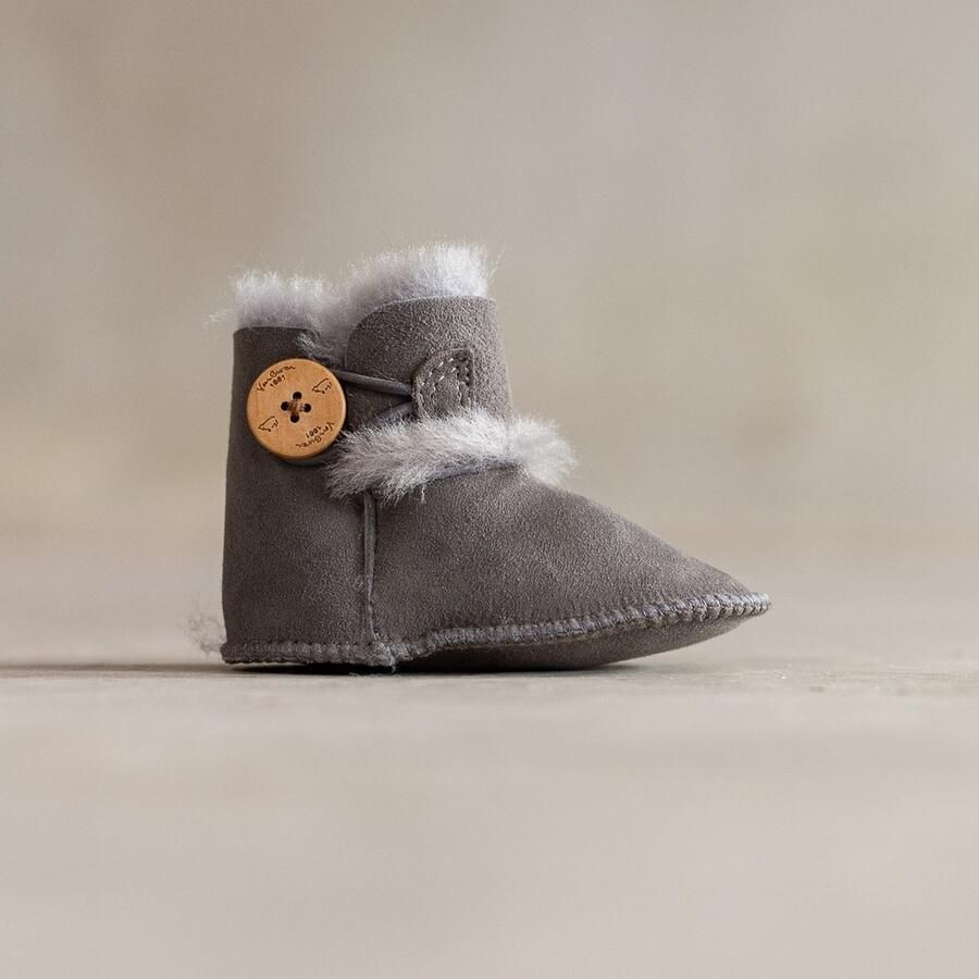 Van Buren Sinds 1861 Wollen babyslofjes Davin 100% schapenvacht Babyschoentjes van lamsvacht Grijs