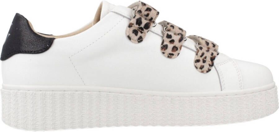 Vanessa Wu Lage Sneakers BK2229LP