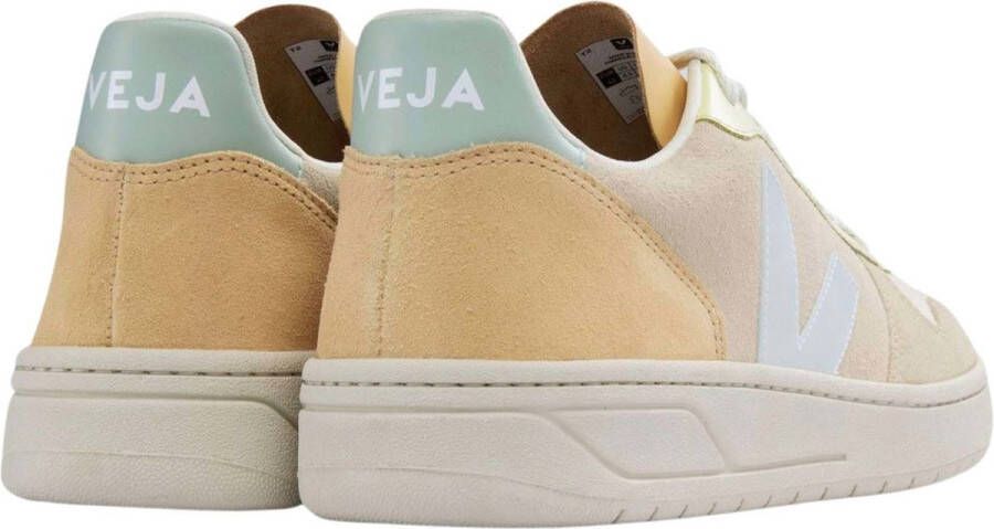 Veja Stijlvolle en comfortabele V-10 Suede sneakers Beige Dames