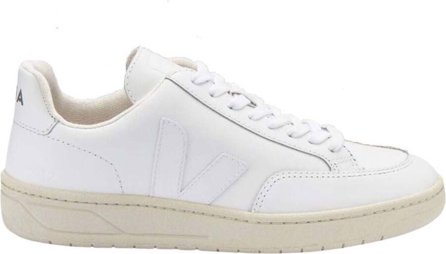 Veja Witte veganistisch leren sneakers met stijlvol ontwerp Wit