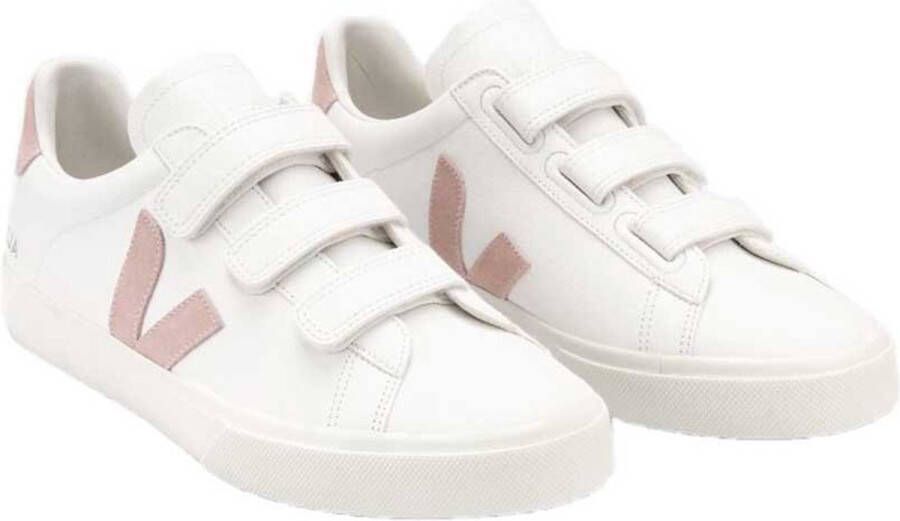 Veja Recife Chromefree sneaker van leer met suède details