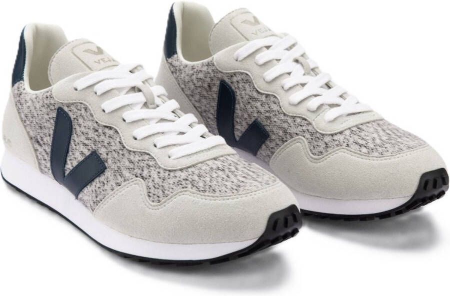 Veja Gerecyclede flanellen sneakers met veganistisch leren bovenwerk Grijs Heren