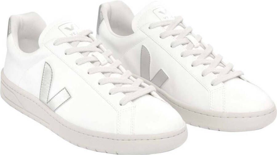 Veja Witte Zilveren Urca CWL Sneakers White Dames