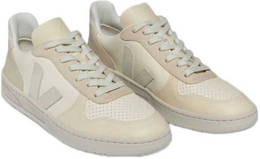 Veja V-10 Schoenen Beige Man