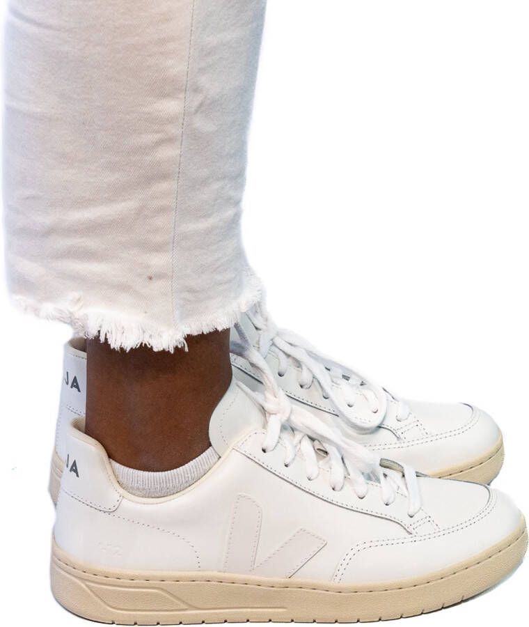 Veja V-12 Leren Sneaker met Zij Monogram White