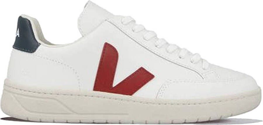 Veja Witte veganistisch leren sneakers met stijlvol ontwerp Wit Dames
