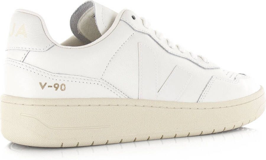 VEJA Lage Sneakers V-90 Maat: 45 Materiaal: Leer Kleur: Wit