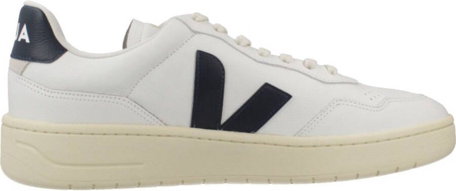 VEJA Lage Sneakers V-90 Maat: 44 Materiaal: Leer Kleur: Wit