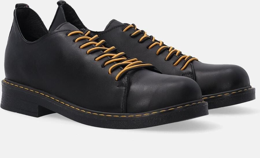 Venezia Zwarte lage veterschoenen Echt leer Kleurrijke veters