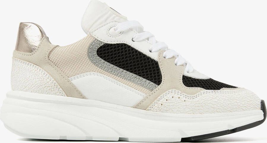 VIA VAI Lage Sneakers Dames Vic Celia Maat: 38 Materiaal: Leer Kleur: Zand