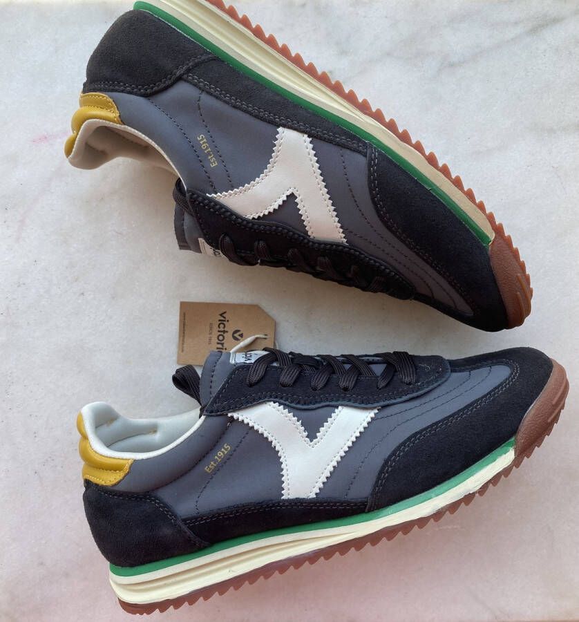 Victoria herensneaker retro