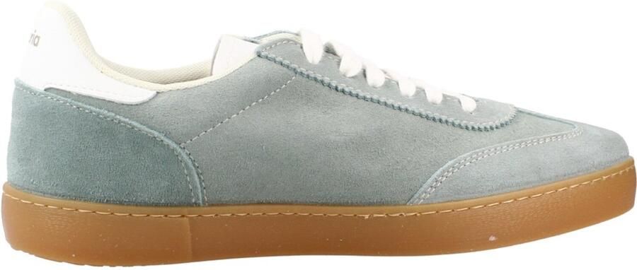 Victoria Lage Sneakers Berlin