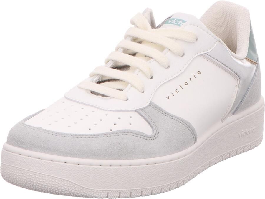 Victoria Sneakers Madrid serraje metal logo