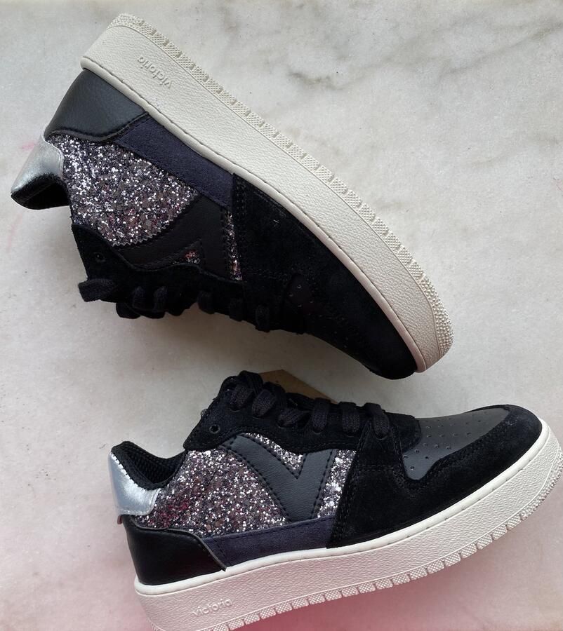 Victoria damessneaker zwart