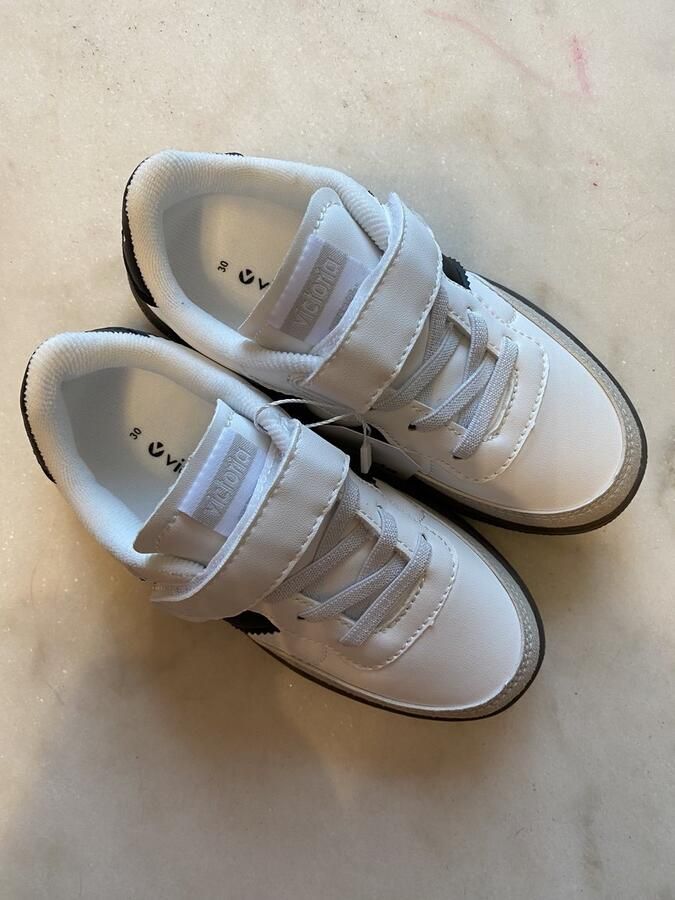 Victoria Moderne en comfortabele kindersneakers