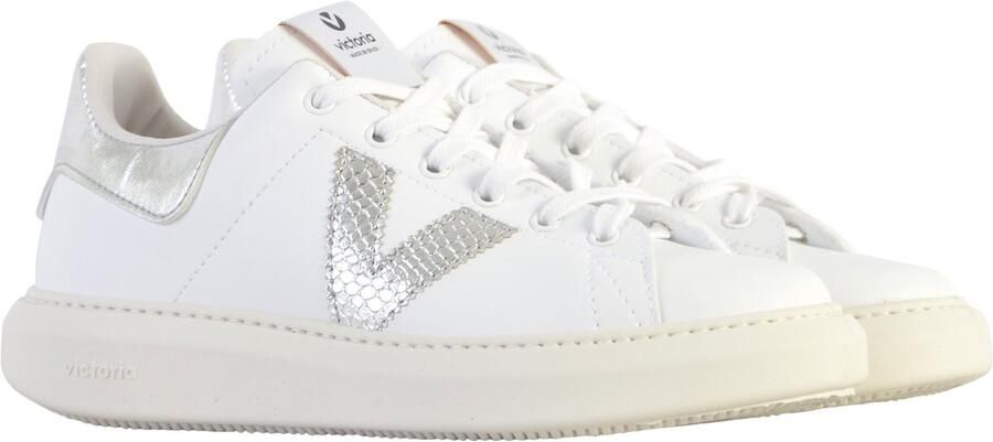 Victoria Tallas platte veterschoenen