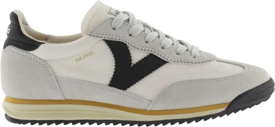 Victoria Trainers Saturno