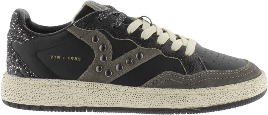 Victoria Trainers Smash-Tachuelas