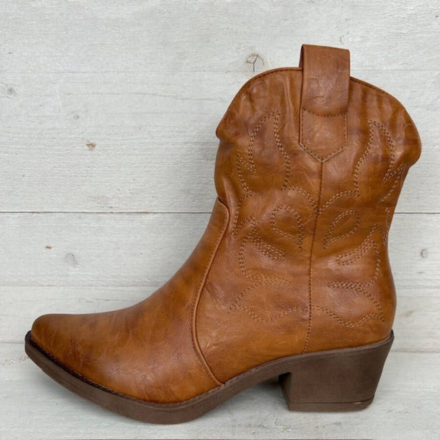 Weloveshoes Cyber Monday Deal Dames Cowboylaarzen met Hak Kort Imitatieleer Camel
