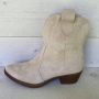 Weloveshoes Cyber Monday Deal Dames Cowboylaarzen met Hak Kort Suedine Beige - Thumbnail 2