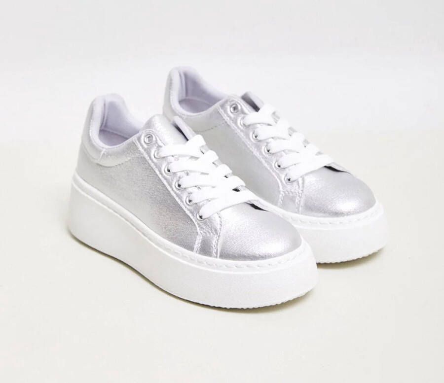 Weloveshoes SmileFavorites Dames Sneakers Zilver Imitatieleer